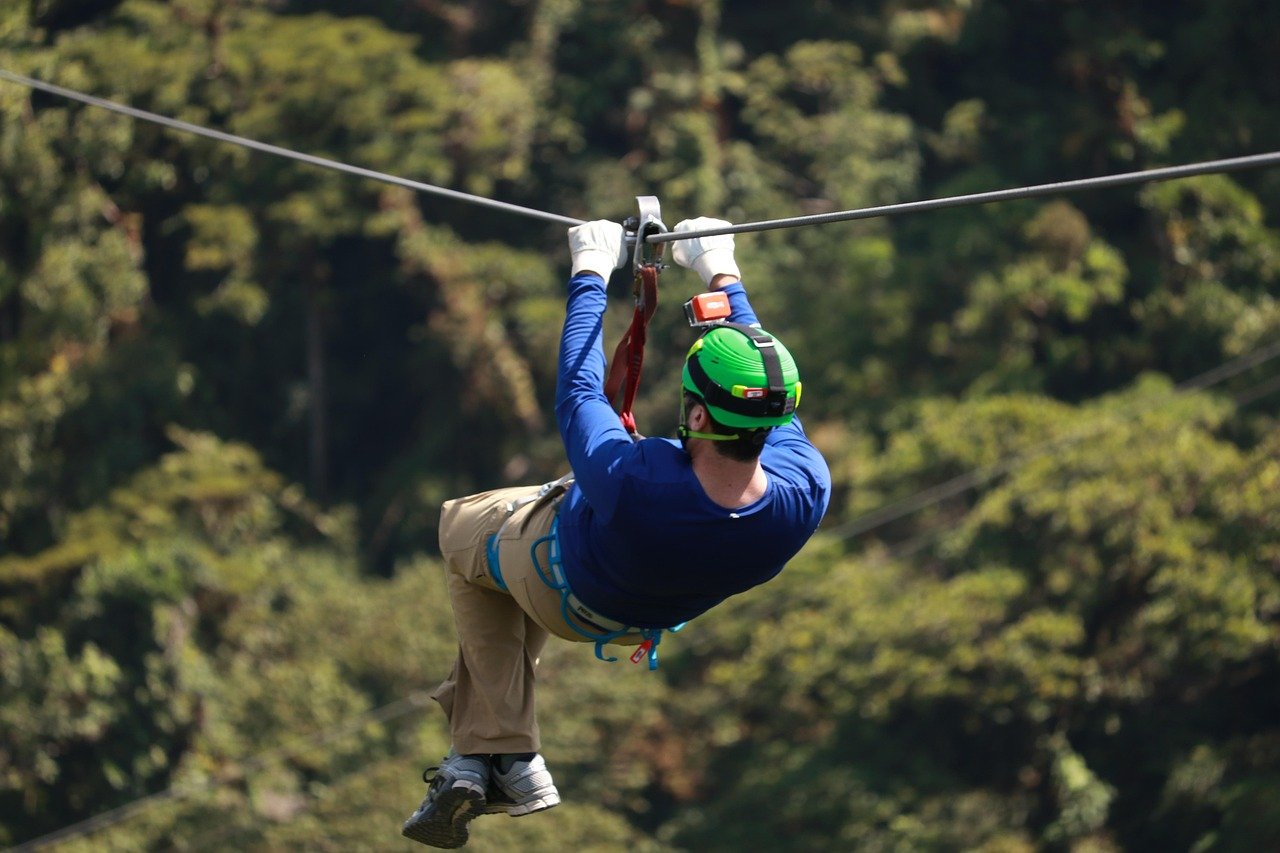 aaronhm-zipline-4135588_1280